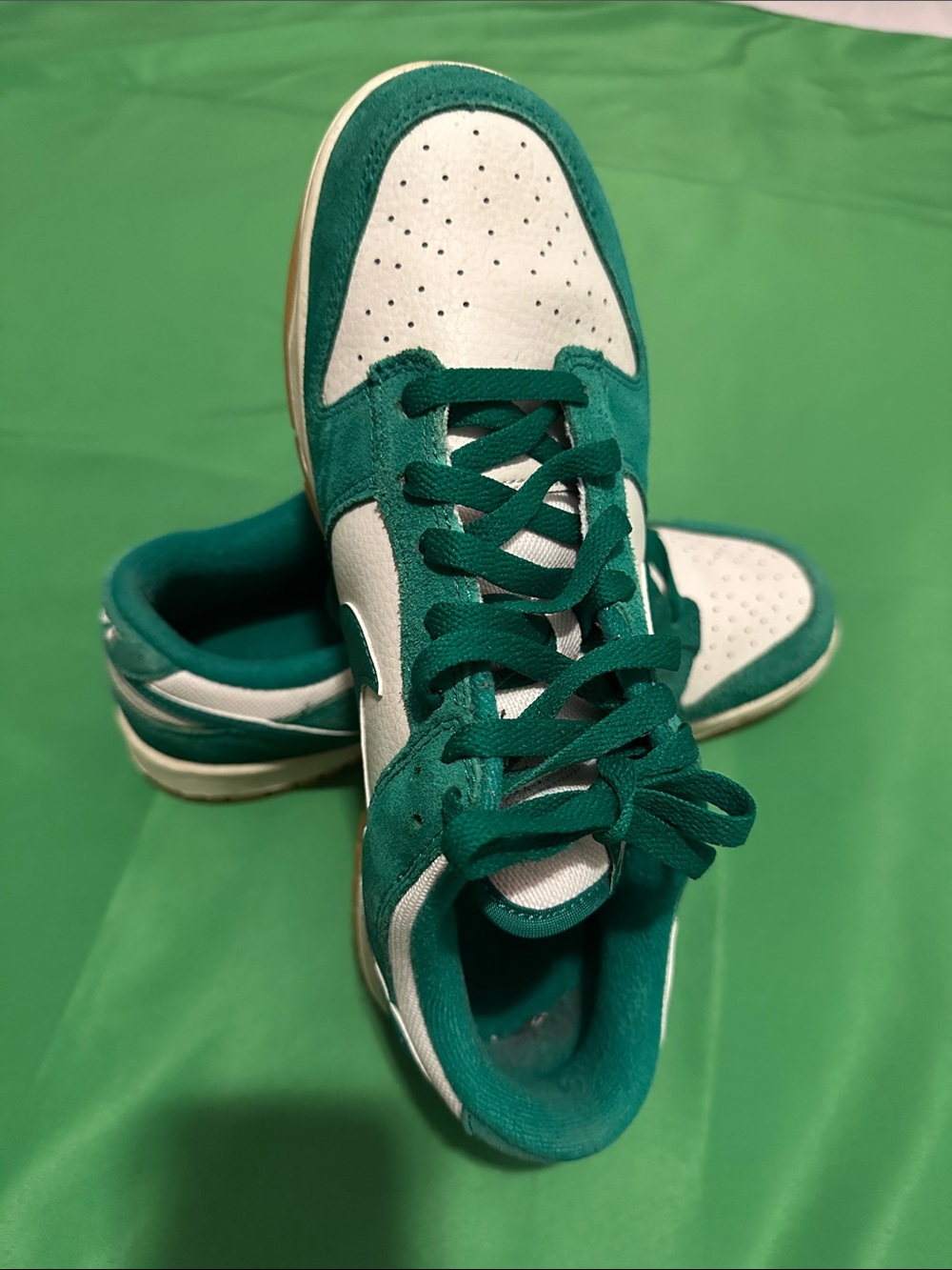 Nike Dunk Low SE "Malachite" sneakers, 9.5 - Picture 15 of 15